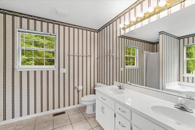 313 Viewmont Drive, Tunnel Hill, GA 30755