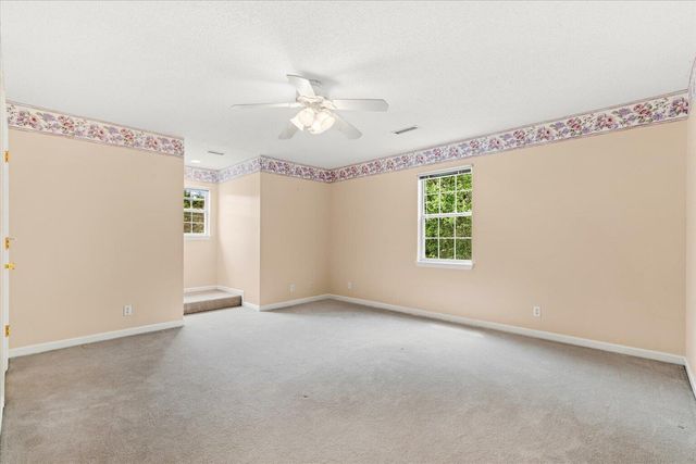 313 Viewmont Drive, Tunnel Hill, GA 30755