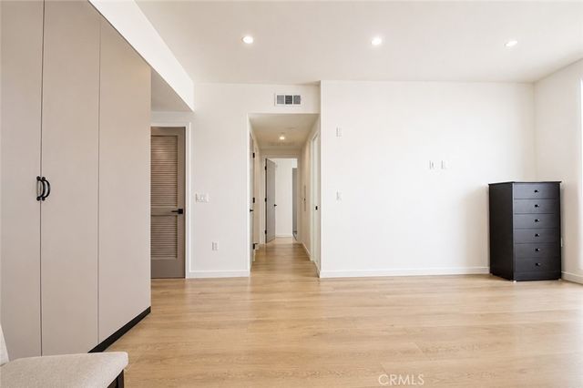 955 Fedora Street 411, Los Angeles, CA 90006