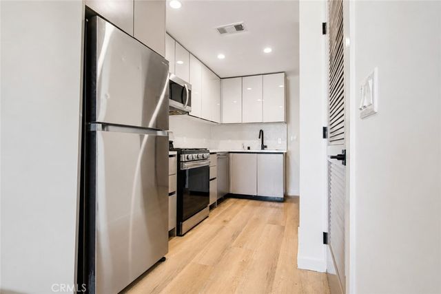 955 Fedora Street 411, Los Angeles, CA 90006