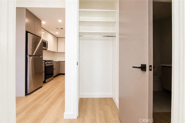 955 Fedora Street 411, Los Angeles, CA 90006
