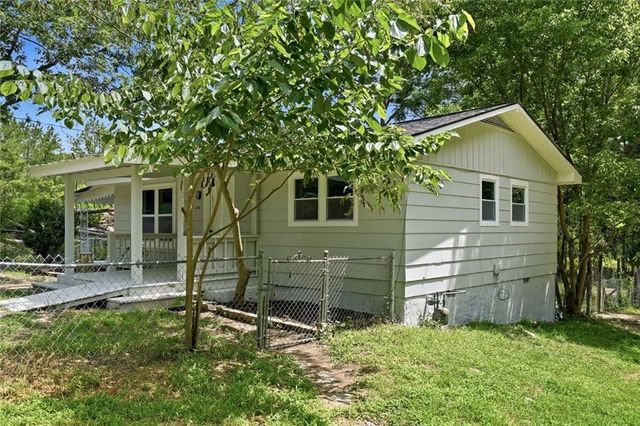 6140 Nichols Drive, Union City, GA 30291