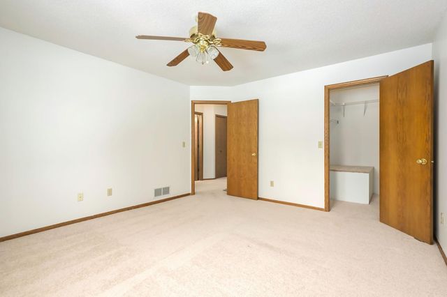 7630 13th Street N, Oakdale, MN 55128