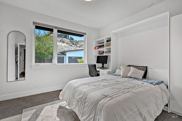 1525 S Boulder View Ln, Boise, ID 83712