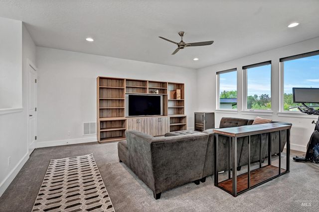 1525 S Boulder View Ln, Boise, ID 83712