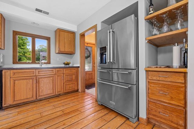 610 Main St, Boxford, MA 01921