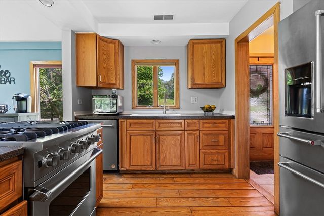 610 Main St, Boxford, MA 01921
