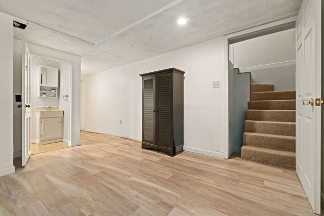610 Main St, Boxford, MA 01921