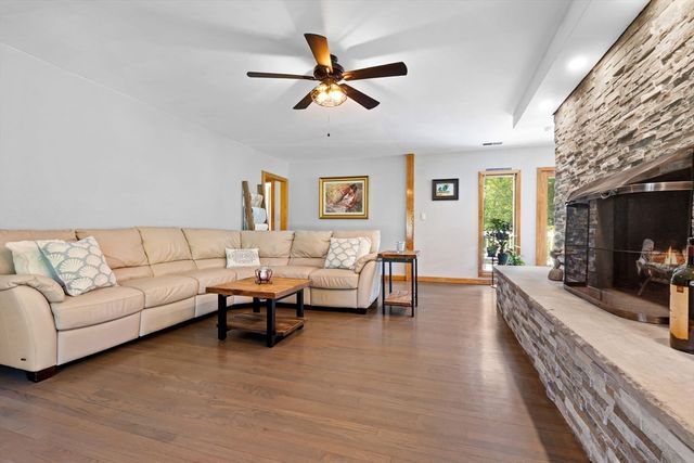 610 Main St, Boxford, MA 01921