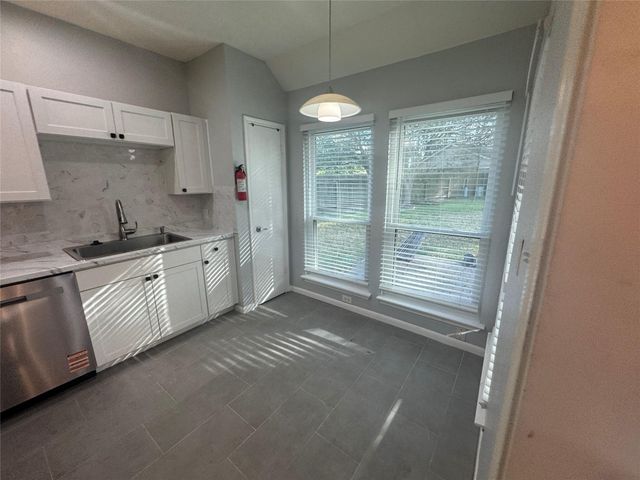 16911 Tranquil Drive, Sugar Land, TX 77498