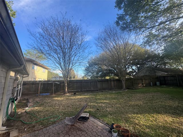 16911 Tranquil Drive, Sugar Land, TX 77498