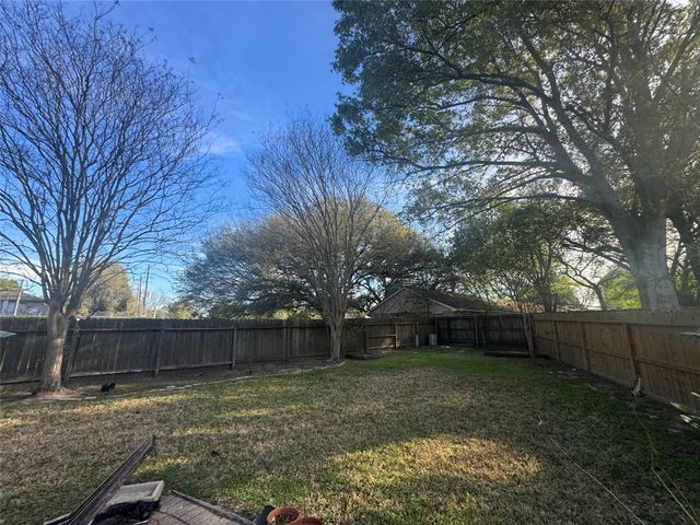 16911 Tranquil Drive, Sugar Land, TX 77498