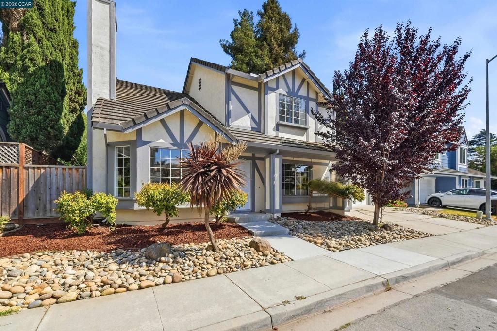 Image 2 of property listing at 366 Sunnyslope Dr, Fremont, CA 94536