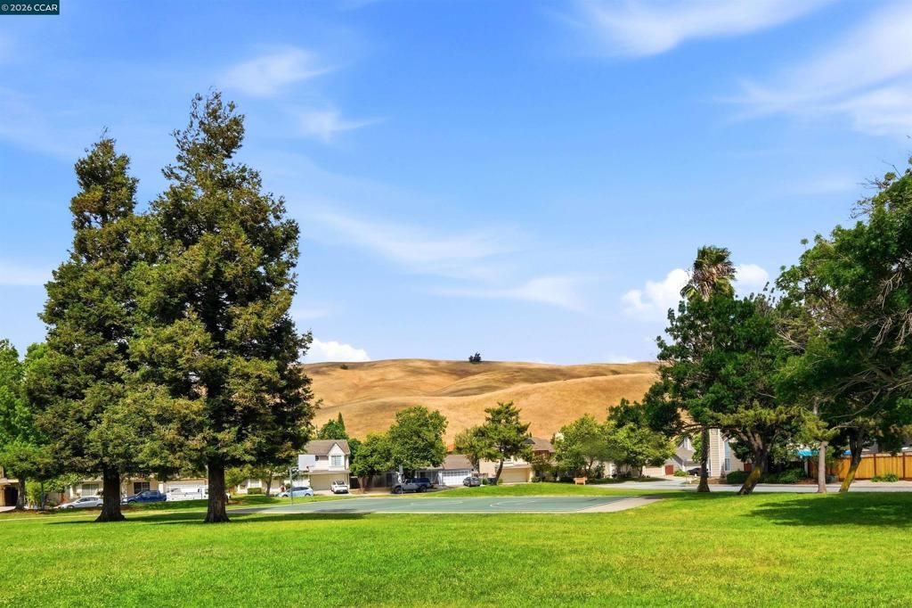 Image 37 of property listing at 366 Sunnyslope Dr, Fremont, CA 94536