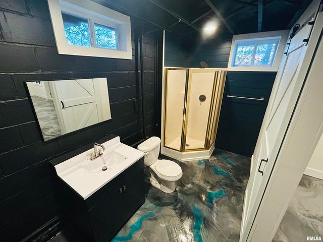 2401 PROSPECT Avenue, Clinton, IA 52732