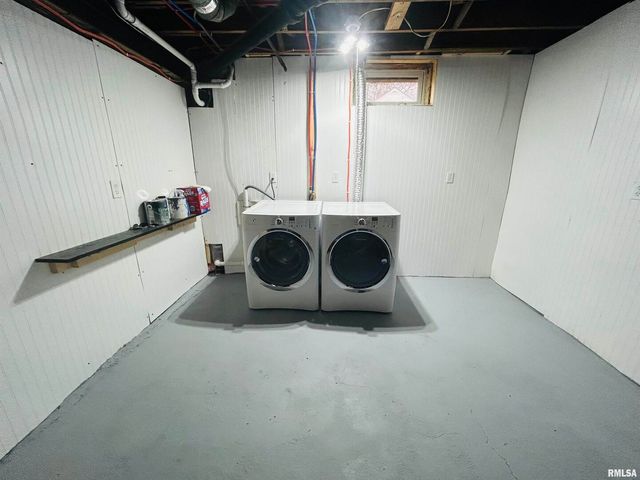 2401 PROSPECT Avenue, Clinton, IA 52732