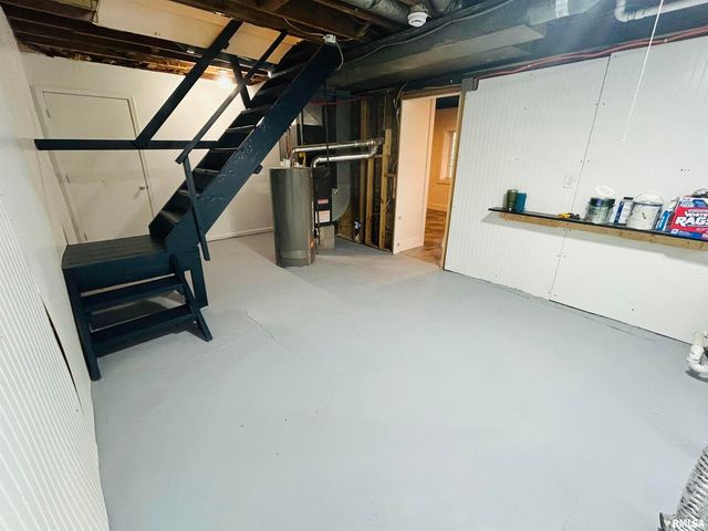 2401 PROSPECT Avenue, Clinton, IA 52732