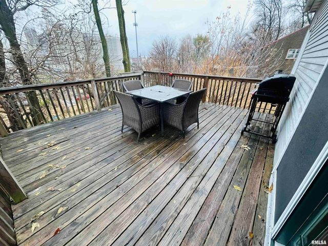 2401 PROSPECT Avenue, Clinton, IA 52732