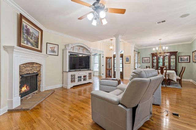 158 Tara Ln, Goodlettsville, TN 37072
