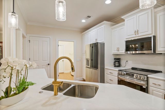 158 Tara Ln, Goodlettsville, TN 37072