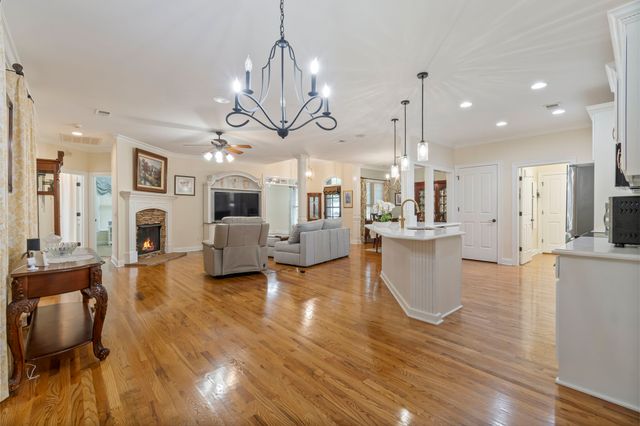 158 Tara Ln, Goodlettsville, TN 37072
