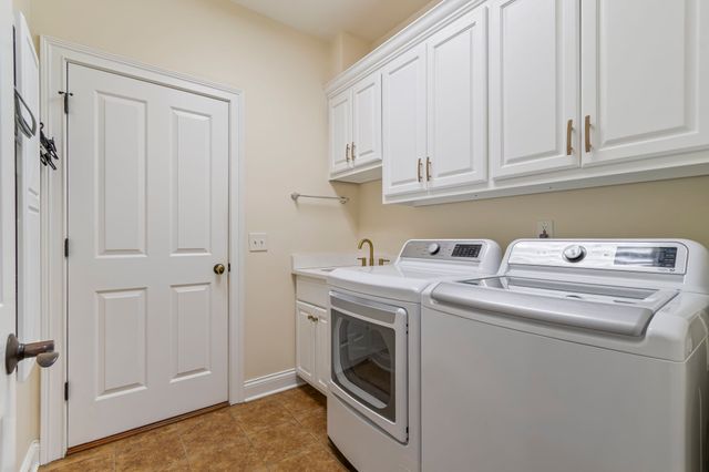 158 Tara Ln, Goodlettsville, TN 37072