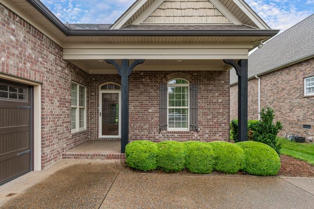 158 Tara Ln, Goodlettsville, TN 37072