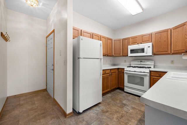 N55W17164 Ravenwood DRIVE, Menomonee Falls, WI 53051