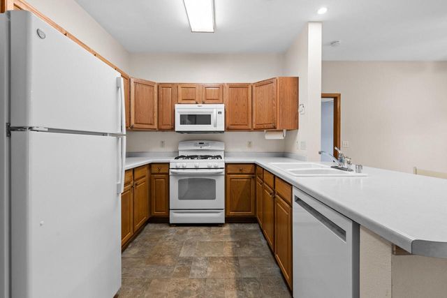 N55W17164 Ravenwood DRIVE, Menomonee Falls, WI 53051