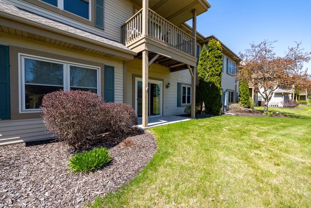 N55W17164 Ravenwood DRIVE, Menomonee Falls, WI 53051