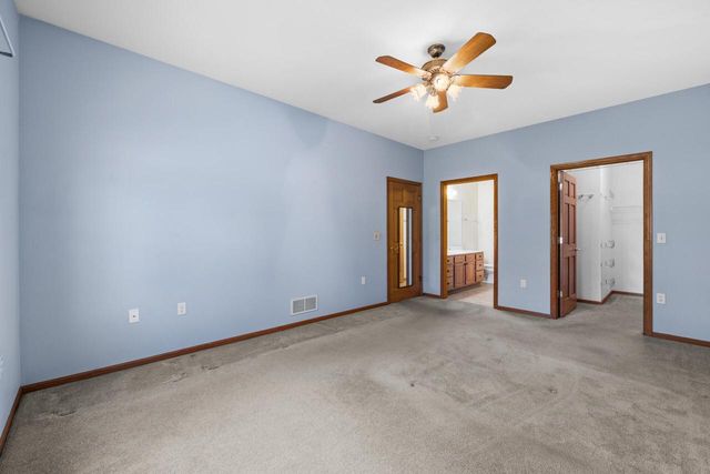N55W17164 Ravenwood DRIVE, Menomonee Falls, WI 53051