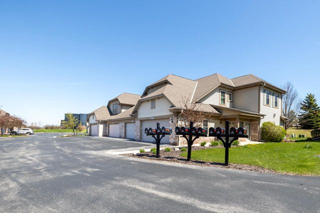 N55W17164 Ravenwood DRIVE, Menomonee Falls, WI 53051