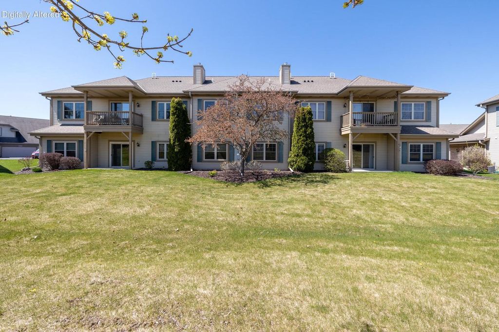 N55W17164 Ravenwood DRIVE, Menomonee Falls, WI 53051