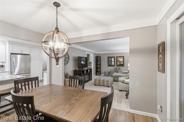 2327 Hillcrescent Drive, Troy, MI 48085