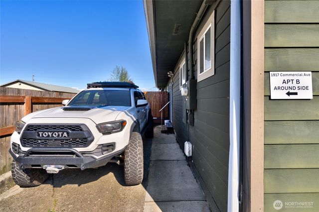 1917 Commercial Avenue, Anacortes, WA 98221