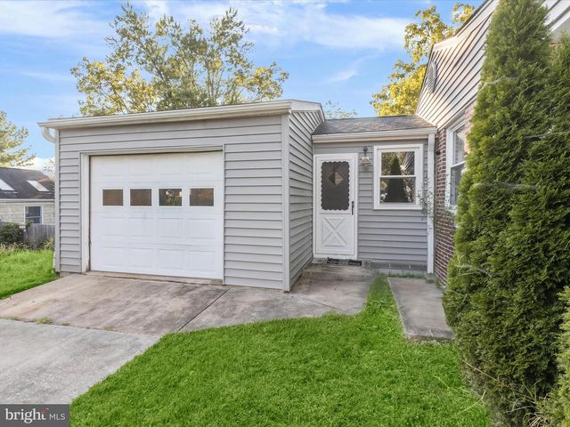 7718 CARTER RD, Sykesville, MD 21784