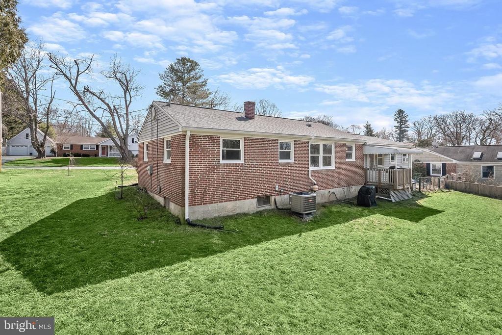 7718 CARTER RD, Sykesville, MD 21784