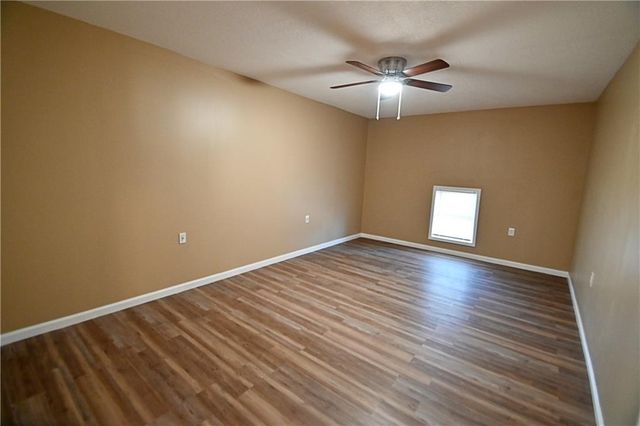 11505 Grandview Road, Kansas City, MO 64137