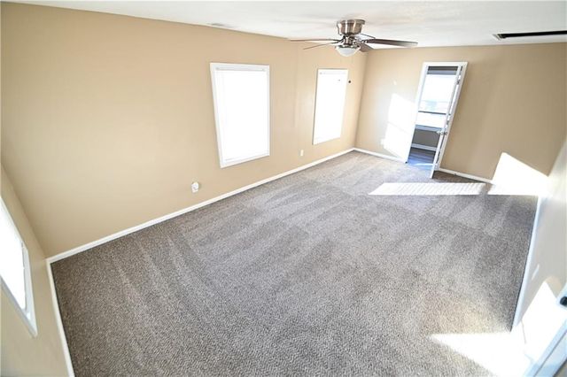 11505 Grandview Road, Kansas City, MO 64137