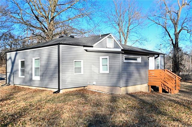 11505 Grandview Road, Kansas City, MO 64137