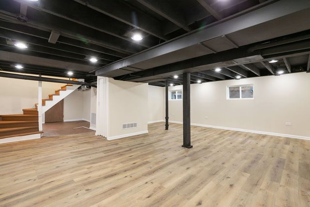 1018 S 10th Avenue, Maywood, IL 60153