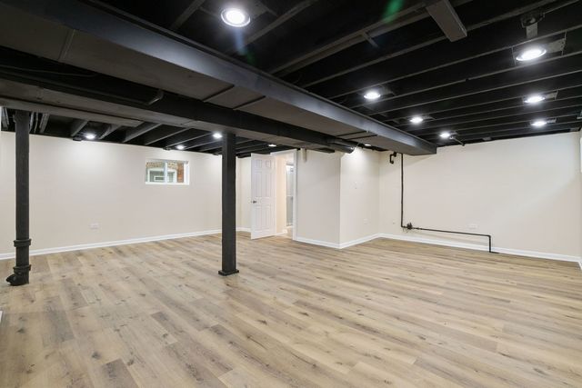 1018 S 10th Avenue, Maywood, IL 60153