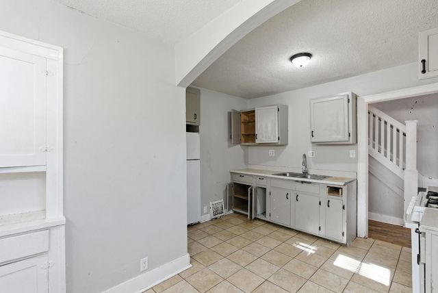 1535-1537 N Holyoke Ave, Wichita, KS 67208
