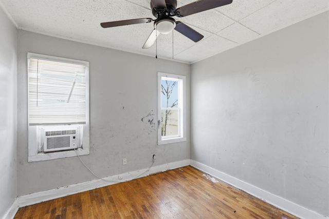 1535-1537 N Holyoke Ave, Wichita, KS 67208