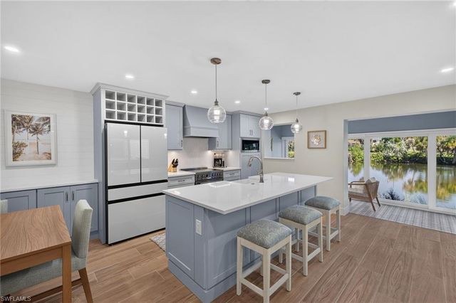 1610 Middle Gulf DR B-2, Sanibel, FL 33957