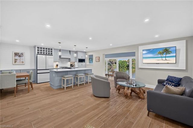 1610 Middle Gulf DR B-2, Sanibel, FL 33957