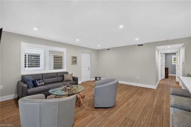 1610 Middle Gulf DR B-2, Sanibel, FL 33957