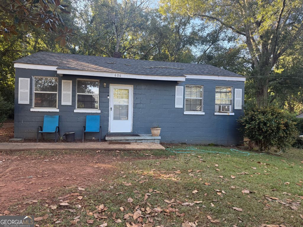 606 S Harlem Circle, Lagrange, GA 30241