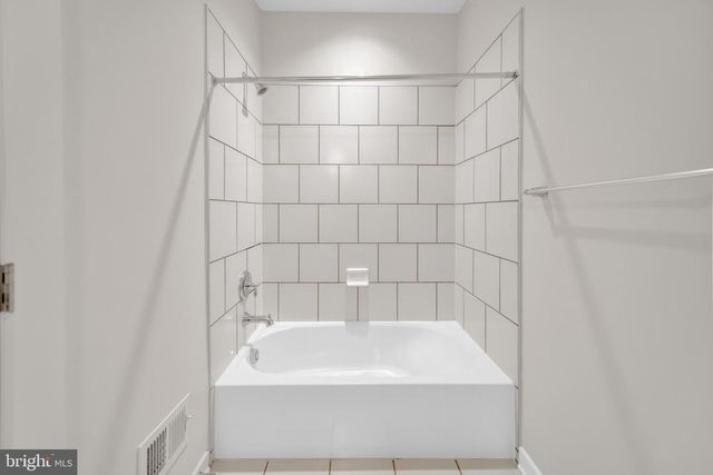 1402 BEXLEY LN, Frederick, MD 21701