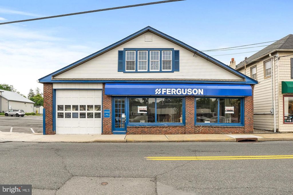 135 W WARD ST, HIGHTSTOWN, NJ 08520 — exterior